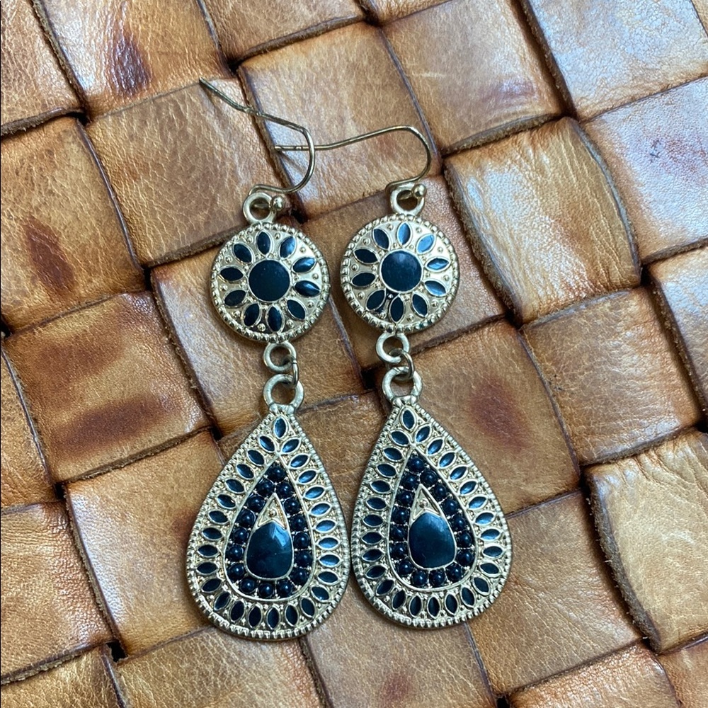 Elegant Gold and Black Dangle Earrings